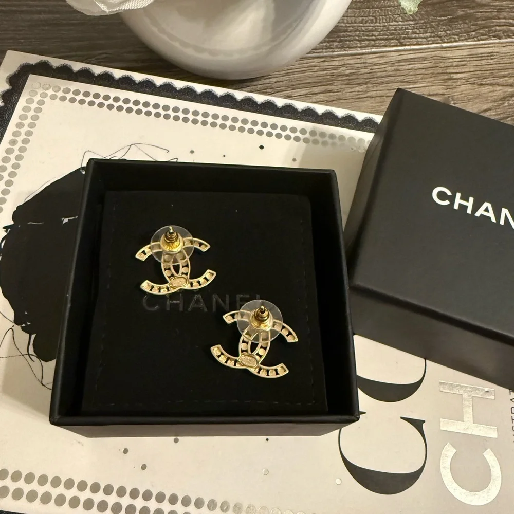 Chanel Gold CC Crystal Stud Earrings - Picture 9 of 10